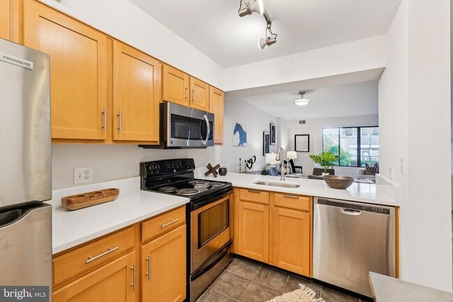 Photo - 2320 Wisconsin Ave NW Unidad 105