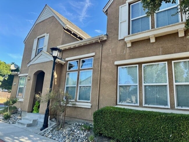 Beautiful Newer Home, Very Clean- Move In ... - Beautiful Newer Home, Very Clean- Move In ...