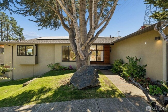 Photo - 1435 Lakeview Dr