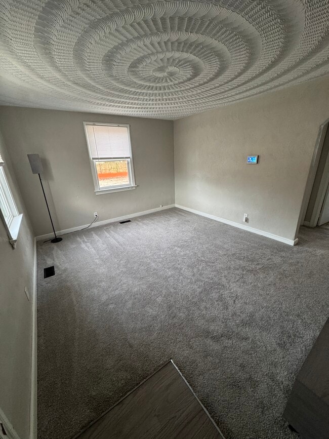 Building Photo - 317 Dune St