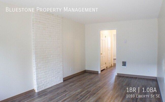 Photo - Beautiful 1 Bedroom Apartment Near Downtow...