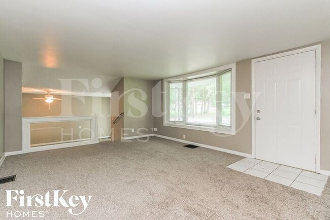 Photo - 5452 W Southport Rd