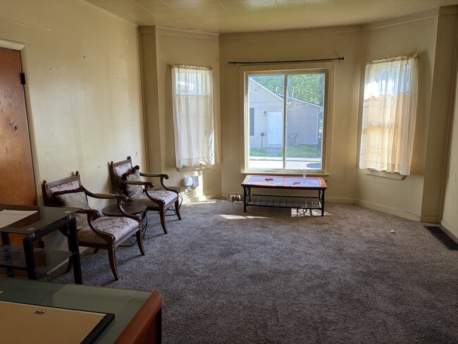 Photo - Welcome Home to Your Charming 2-Bedroom Apartment in Troy!