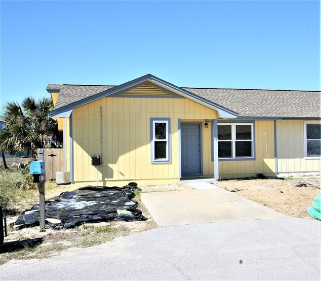 Photo - Beautifully updated 1 bedroom apartment within walking distance to the beach!