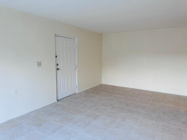 Photo - 1153 Lake Victoria Dr