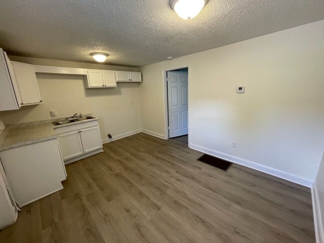 Photo - 402 S 10th St Unit Apt C