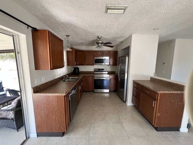 Photo - 3/2 carport in Port Charlotte