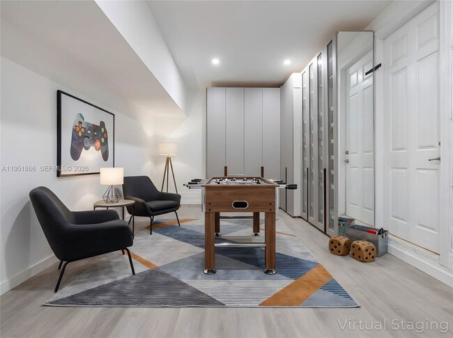 Building Photo - 9895 NW 87th Ave