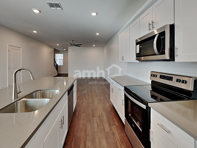 Photo - 6119 W Calle Bilboa