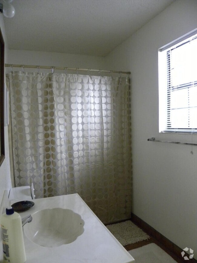 Building Photo - 209 N Eagle Dr Rental