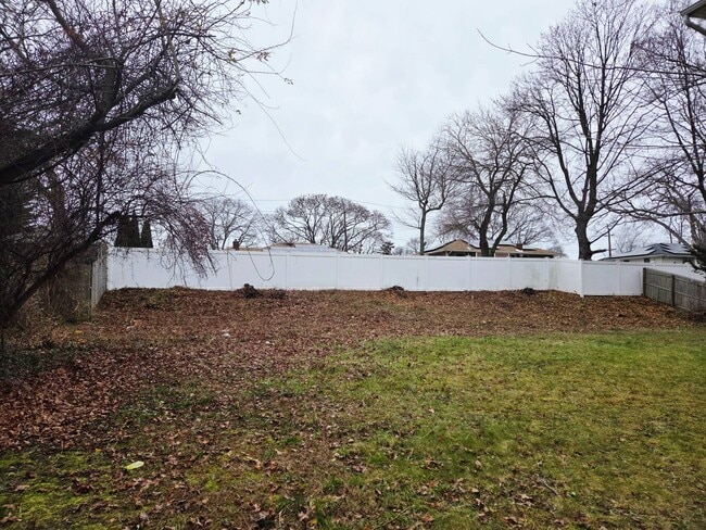 Photo - 153 Washington St