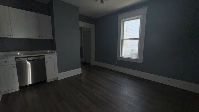 Photo - 1017 Ferdinand Ave SW