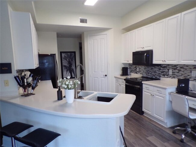 98 Vivante Blvd Unit 9834