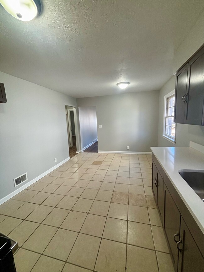 Photo - 1055 Euclid Ave