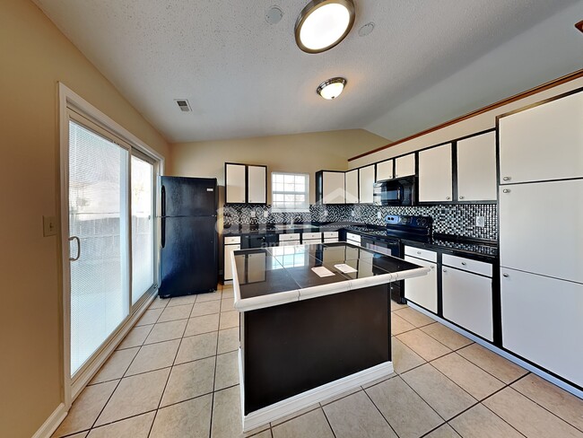 Photo - 6470 Hazelhatch Dr