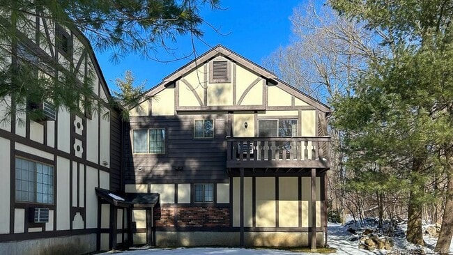 Photo - 8 Derby Ct Unit 8