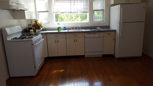 Photo - 1781 State St Unit 1