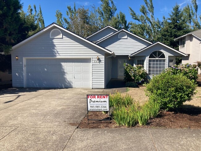 Building Photo - Three Bedroom Home in South Salem, Large Yard