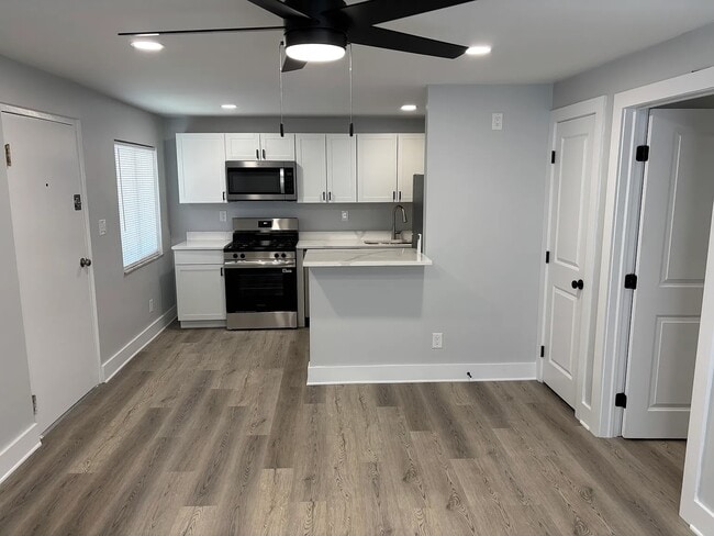 Building Photo - 87 E 4th Ave Unit E