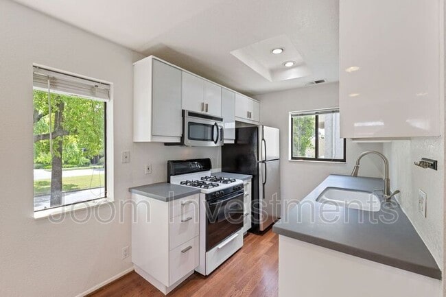 Photo - 111 S Sierra Madre Blvd Condo Unit #1