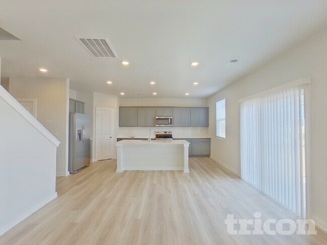 Photo - 2412 Appalachian Trl Dr