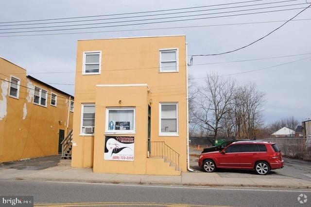 Building Photo - 5 E Main St Unit D Rental