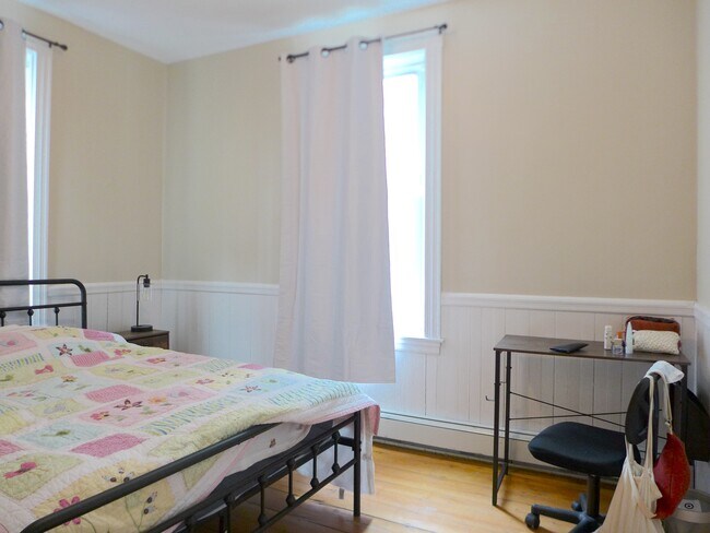 Photo - 803 Parker St Unit a