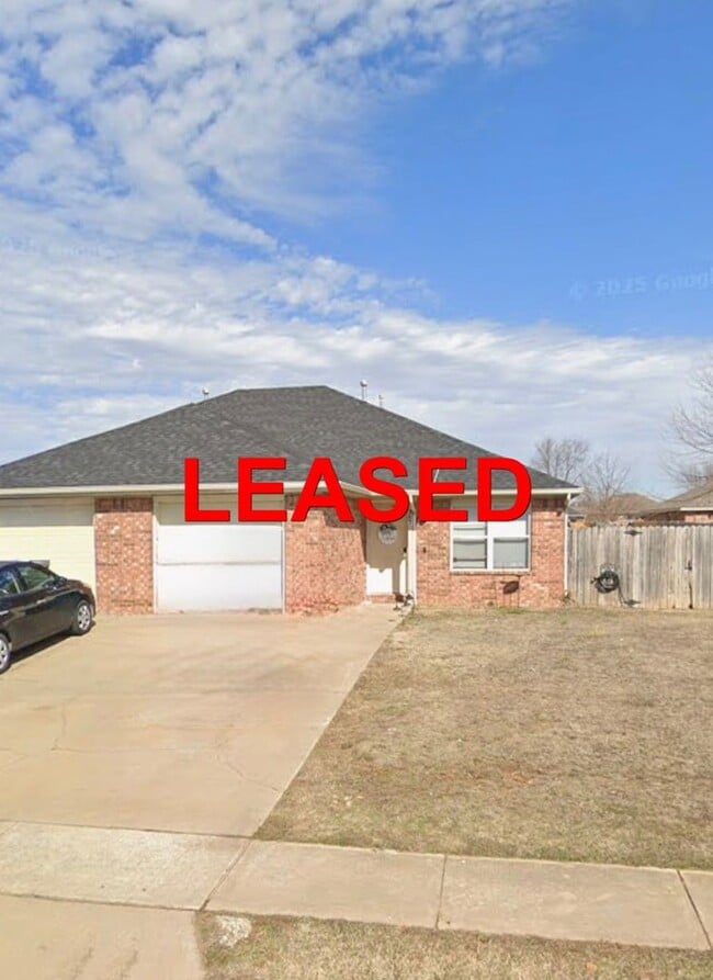 Building Photo - 305-307 E. Asher Ct. Unit ASHER 307- 1