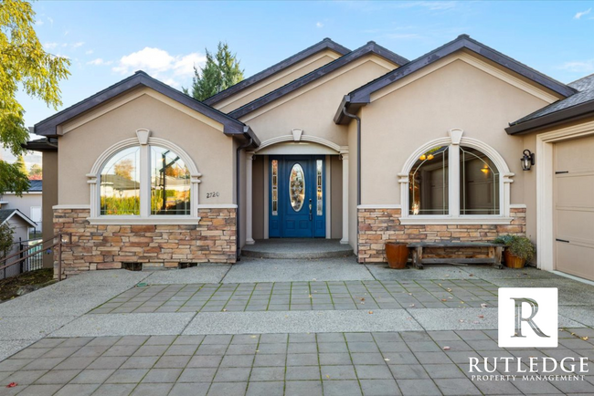 STUNNING 3 Bedroom Home in East Medford! - STUNNING 3 Bedroom Home in East Medford!