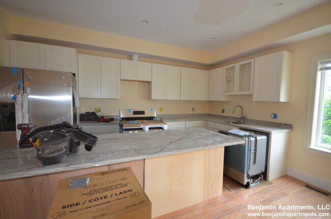 Photo - 118 Tremont St