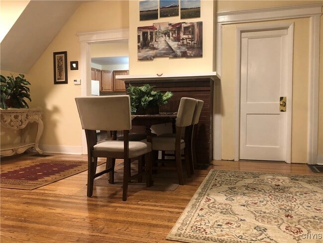 Photo - 855 Ackerman Ave