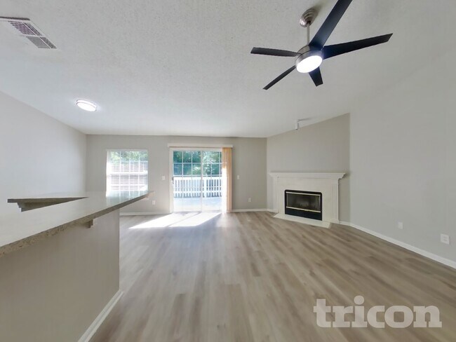 Photo - 1020 Woodbridge Hollow N