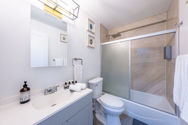 Photo - 782 Grand St Unidad 1