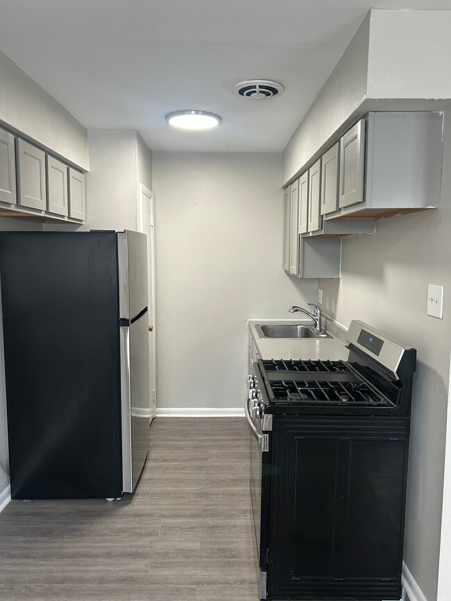 Photo - Weymouth Court Apartments