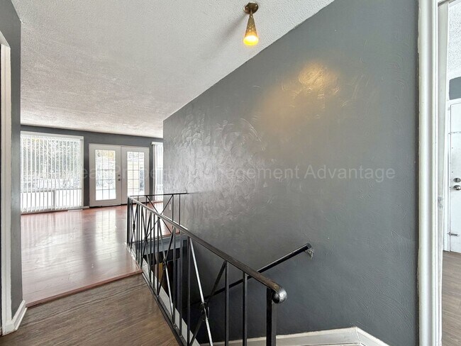 Photo - Beautiful Mid-Century 3 Bedroom Steps from Detroit Golf Club!