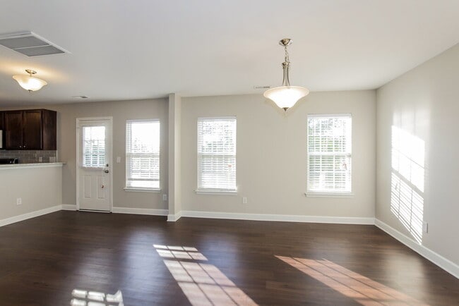 Photo - 1041 Ramsgate Dr SW