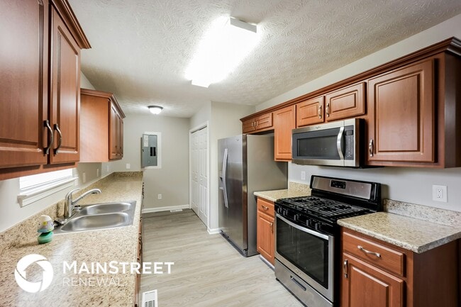 Photo - 334 Barr Cir