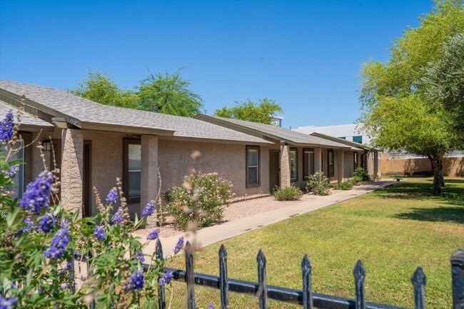 Photo - 1314 W 3rd St Unit 1