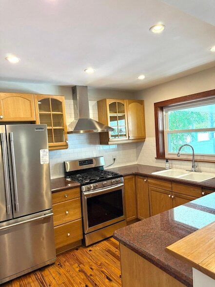 Photo - 1527 Mayo St