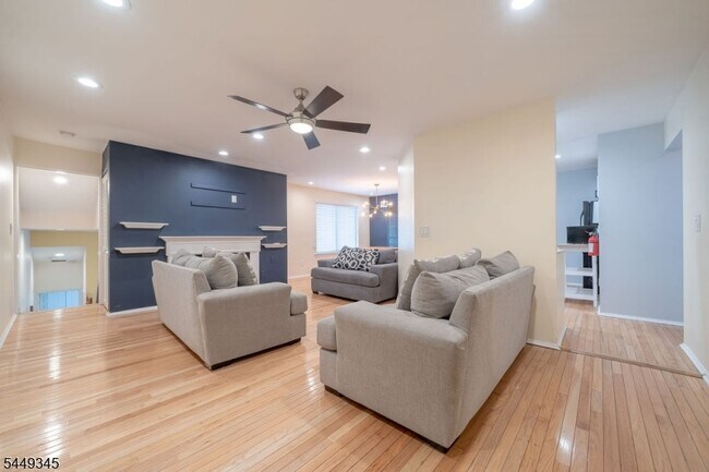 Photo - 26 Kayser Ln