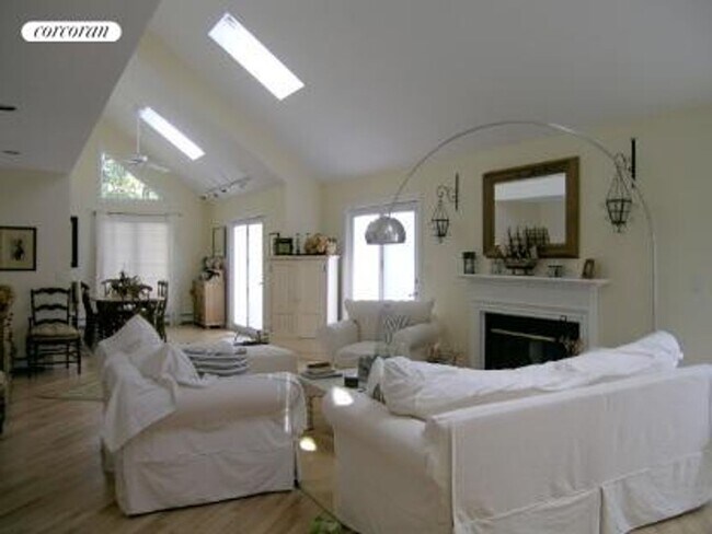 Photo - 51 Montauk Ave