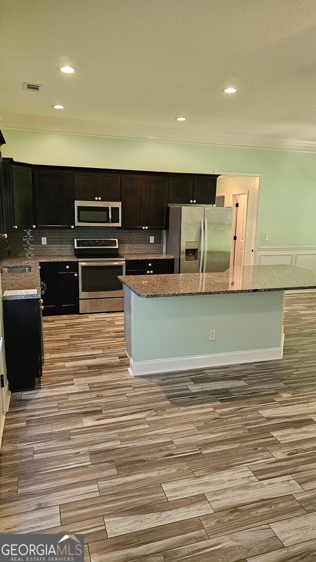 Photo - 304 Durgin Drive