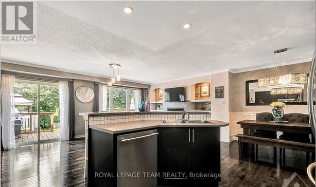 Photo - 381 Celtic Ridge Crescent