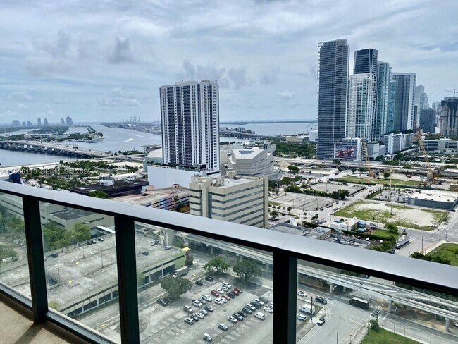 Photo - 1600 NE 1st Ave Unidad 2609