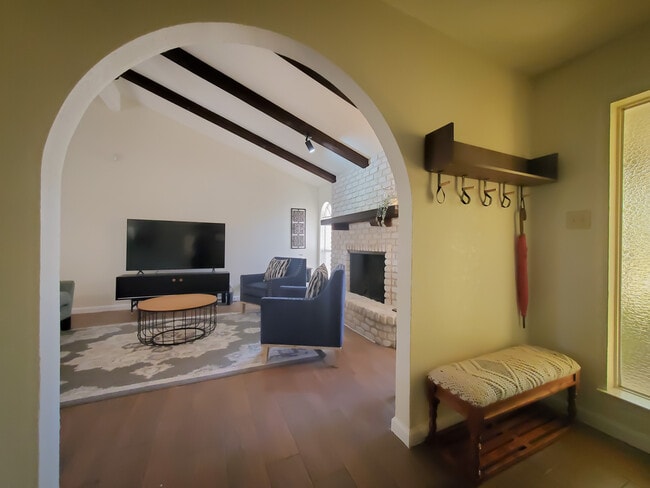 Photo - 2149 Lotus Blossom St