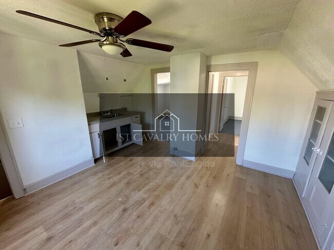 Photo - 3540 E 154th St Unidad 3