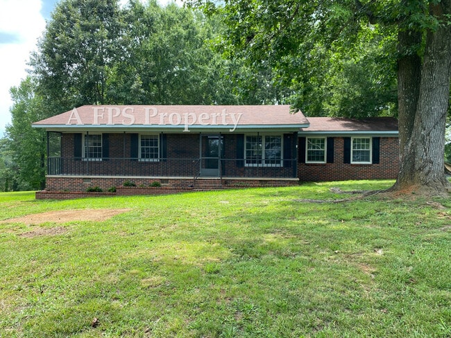 Building Photo - 583 S Holcomb Rd SW