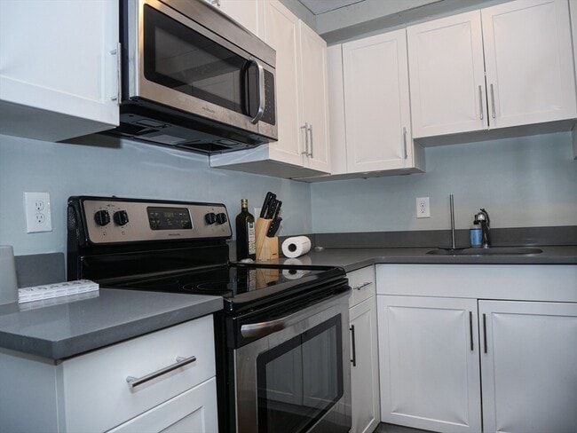 Photo - 43 Carlton St Unit 9