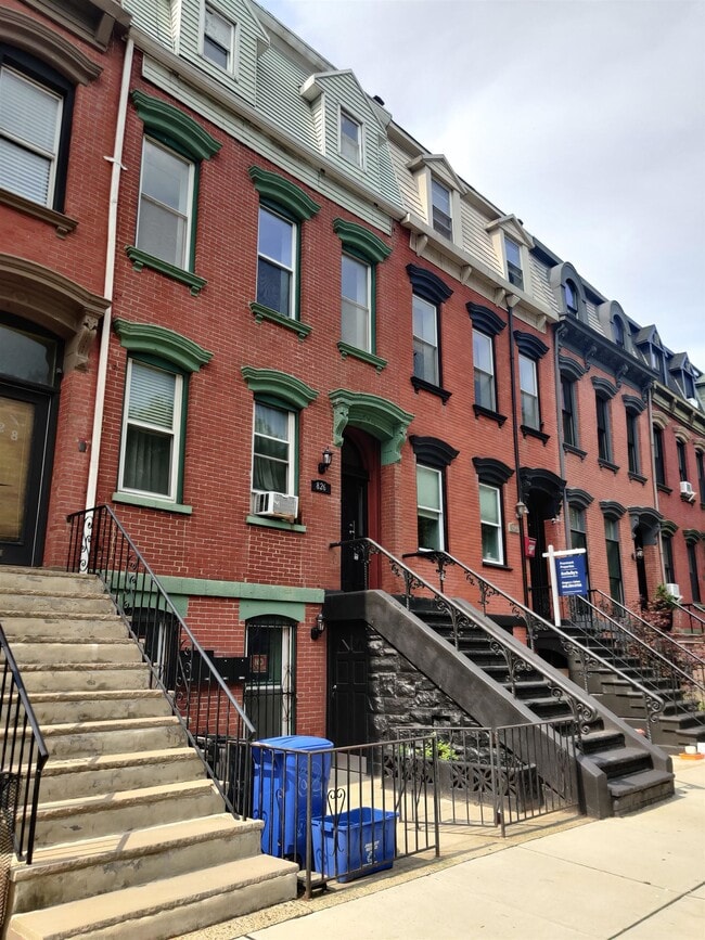 Photo - 826 Grand St Condo Unit 4