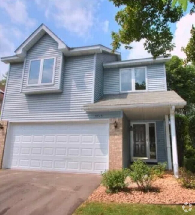 Building Photo - Spacious 3BR Townhome in Shoreview